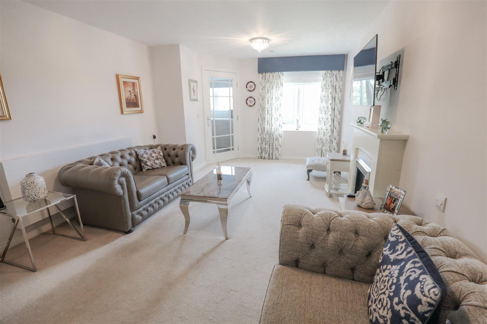 34 De Clare Lodge, Westgate, Cowbridge, Vale of Glamorgan, CF71 7FR